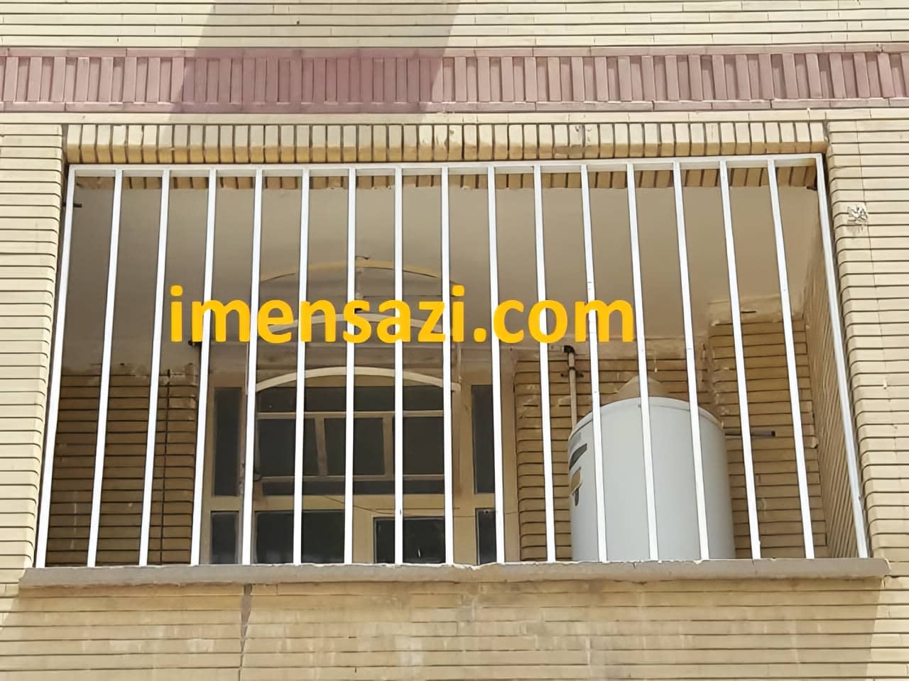 استفاده از حفاظ فلزی برای پنجره های ساختمان