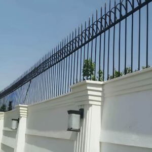 حفاظ سرنیزه ای 3 بهترین حفاظ دیوار آپارتمان و ویلا