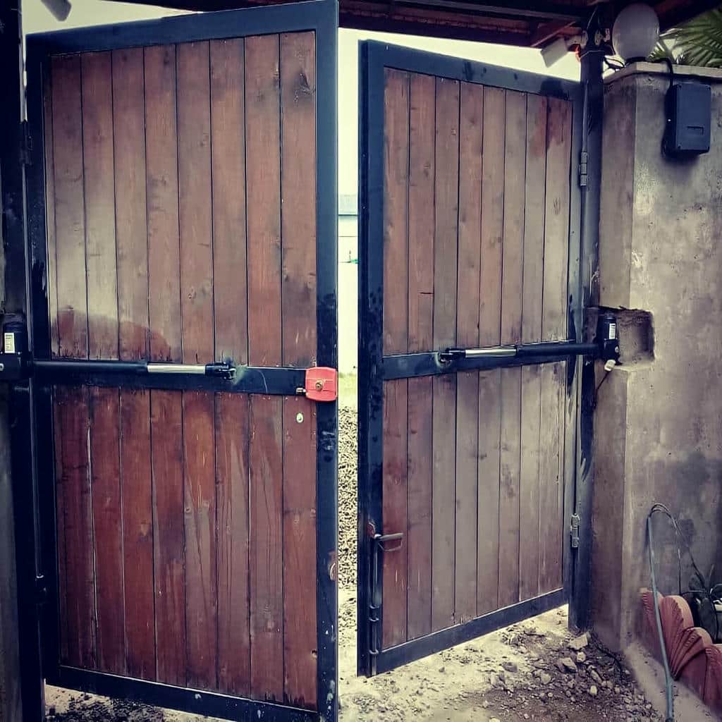نصب جک درب پارکینگ اتوماتیک در عظیمیه کرج