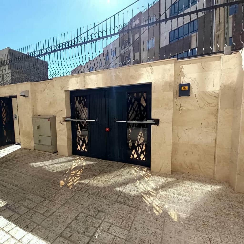قیمت جک درب پارکینگ ریلی در عظیمیه کرج