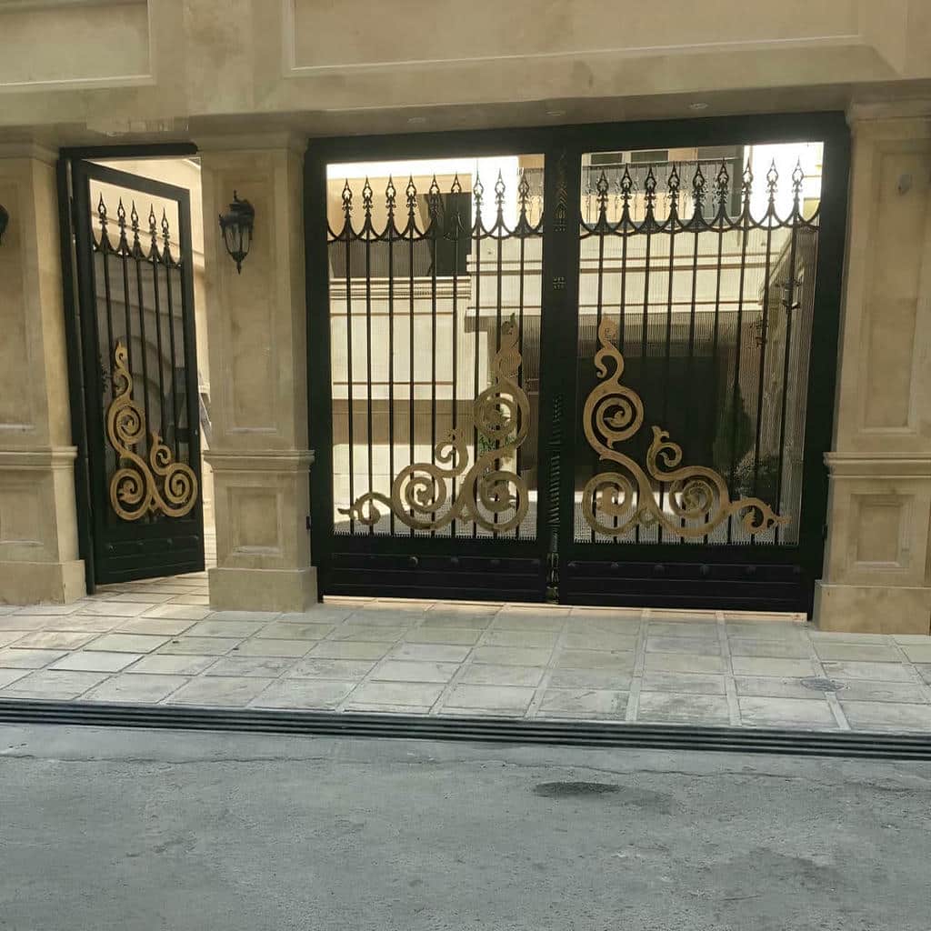 قیمت درب حیاط یراق استاندارد در مریوان