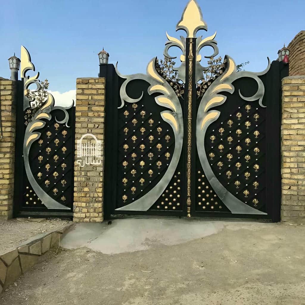 درب حیاط در قزوین