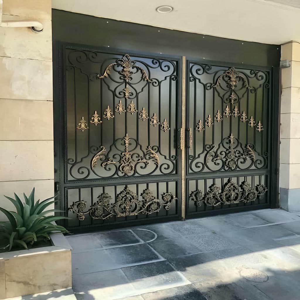قیمت درب حیاط یراق متناسب در یزد
