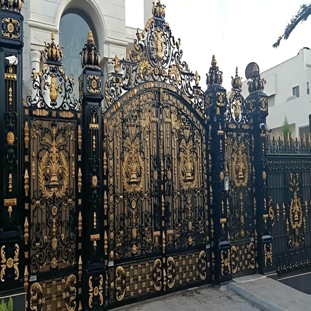 قیمت درب حیاط فرفورژه کلاسیک در کمال شهر