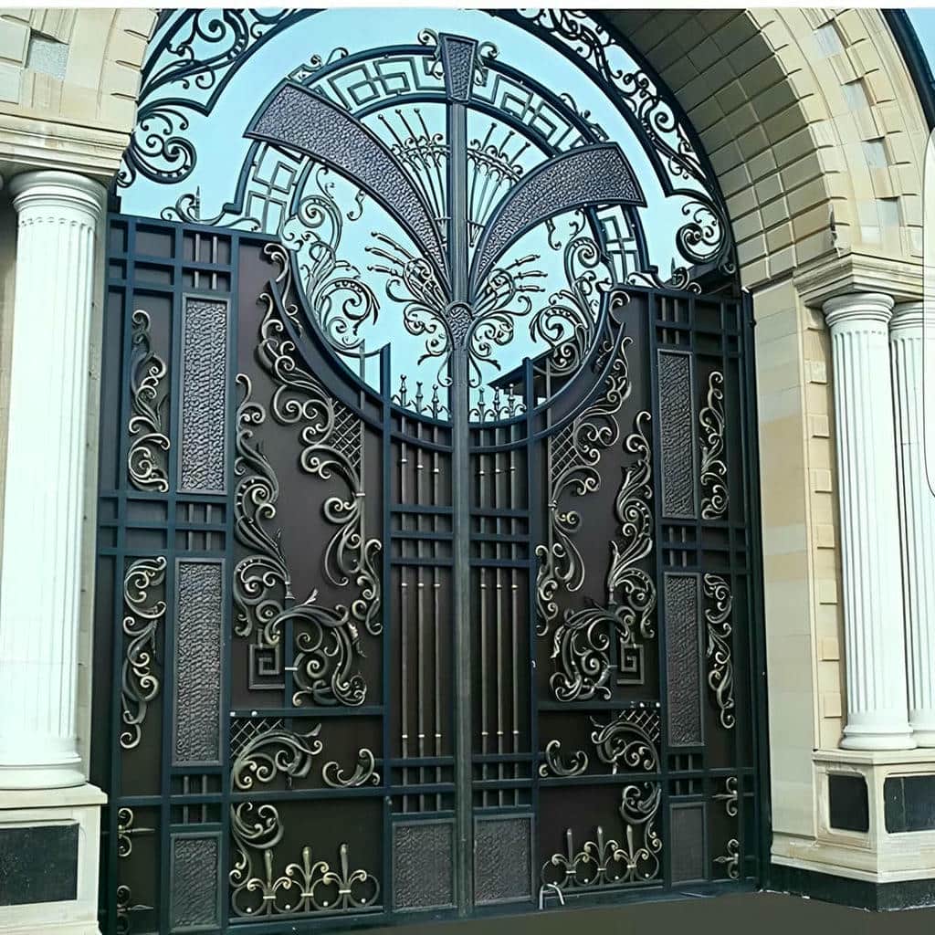 درب حیاط در اندیشه