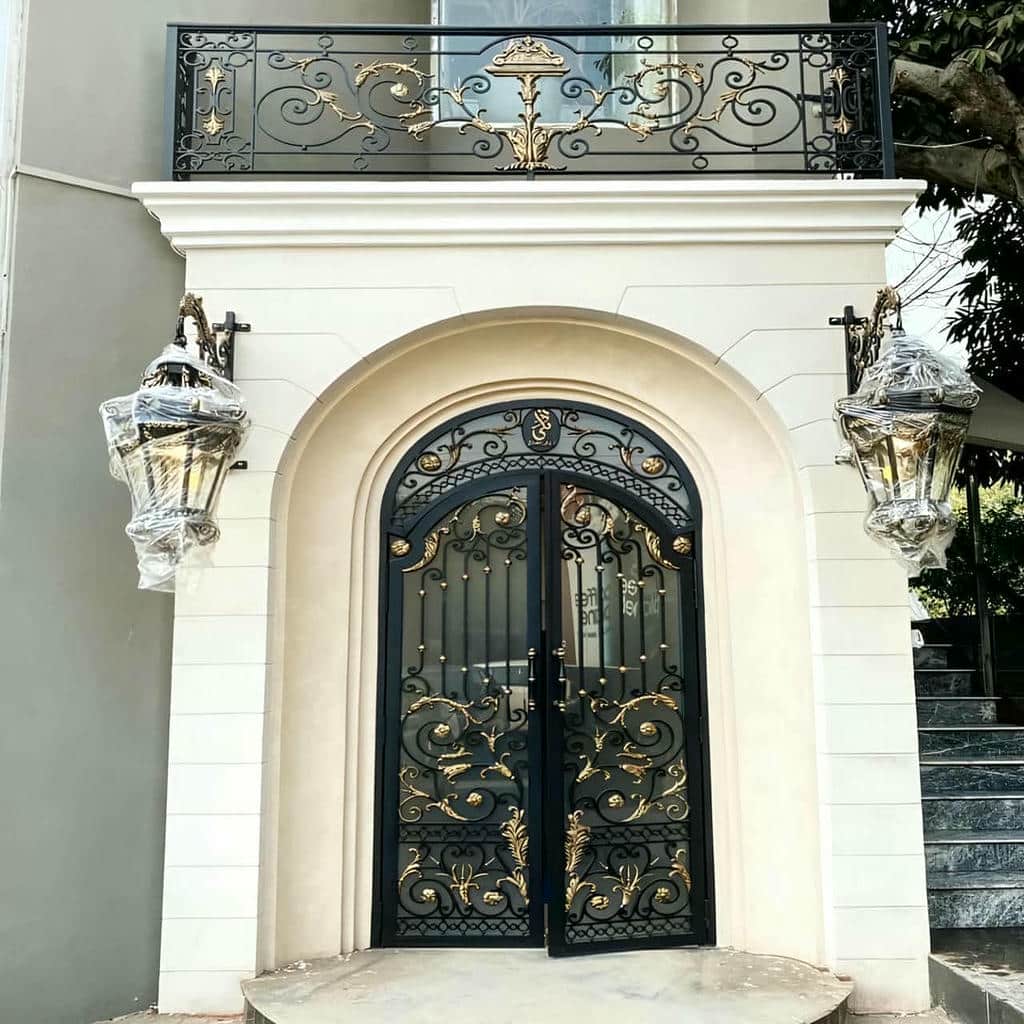 درب حیاط در شهریار