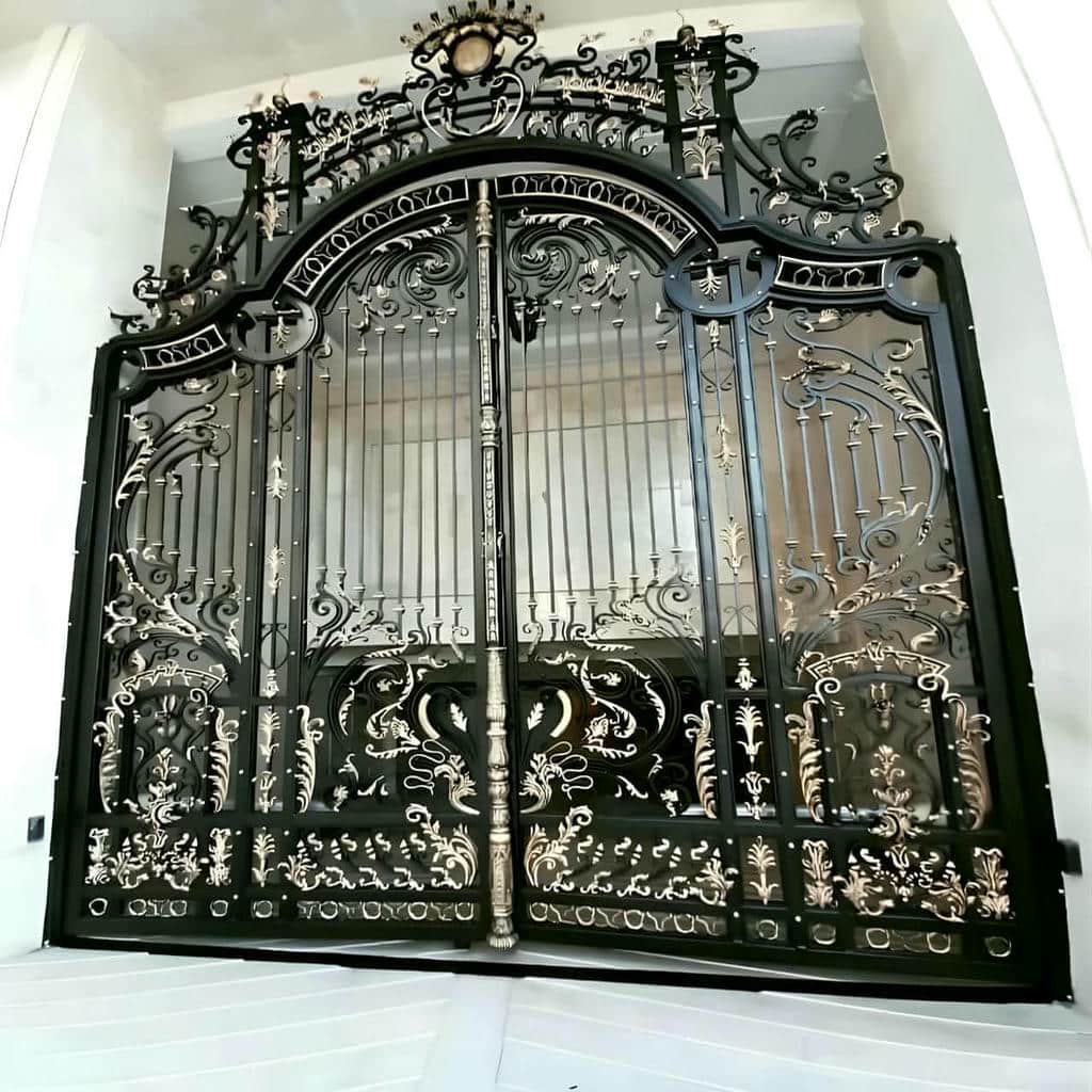 درب حیاط در چابهار