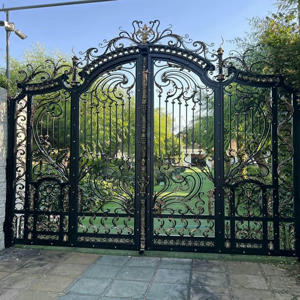 قیمت درب حیاط یراق استاندارد در شهریار