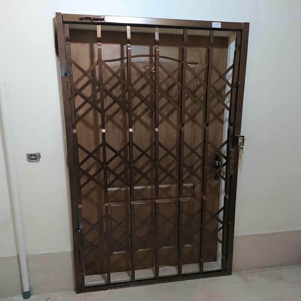 قیمت درب آکاردئونی حفاظ آپارتمان سه گل در مریوان