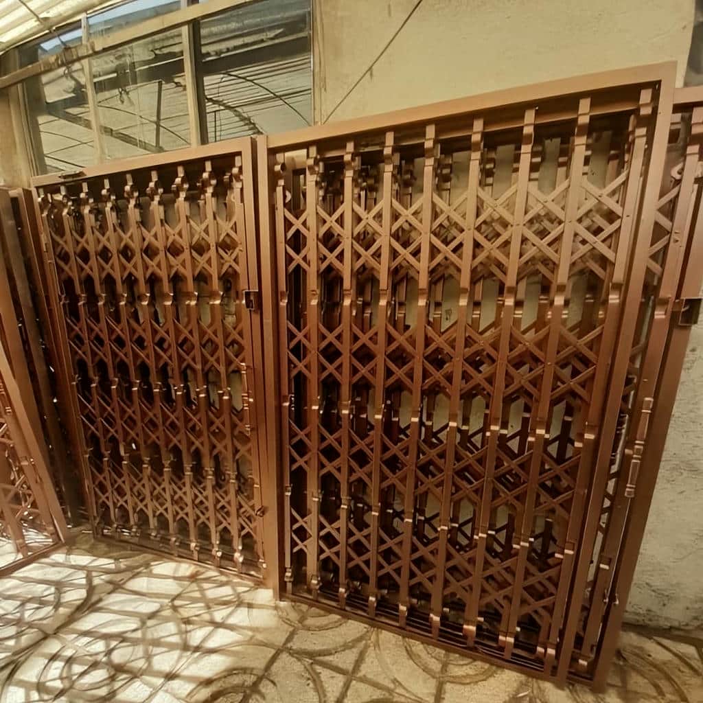 قیمت درب آکاردئونی حفاظ آپارتمان تسمه تقویتی در ایرانشهر