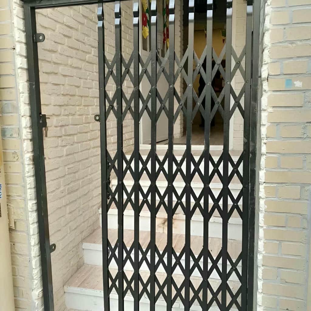 قیمت درب آکاردئونی حفاظ آپارتمان سه گل در اردبیل
