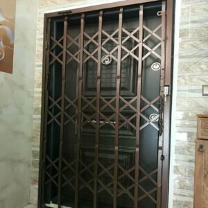درب آکاردئونی حفاظ آپارتمان در نوشهر