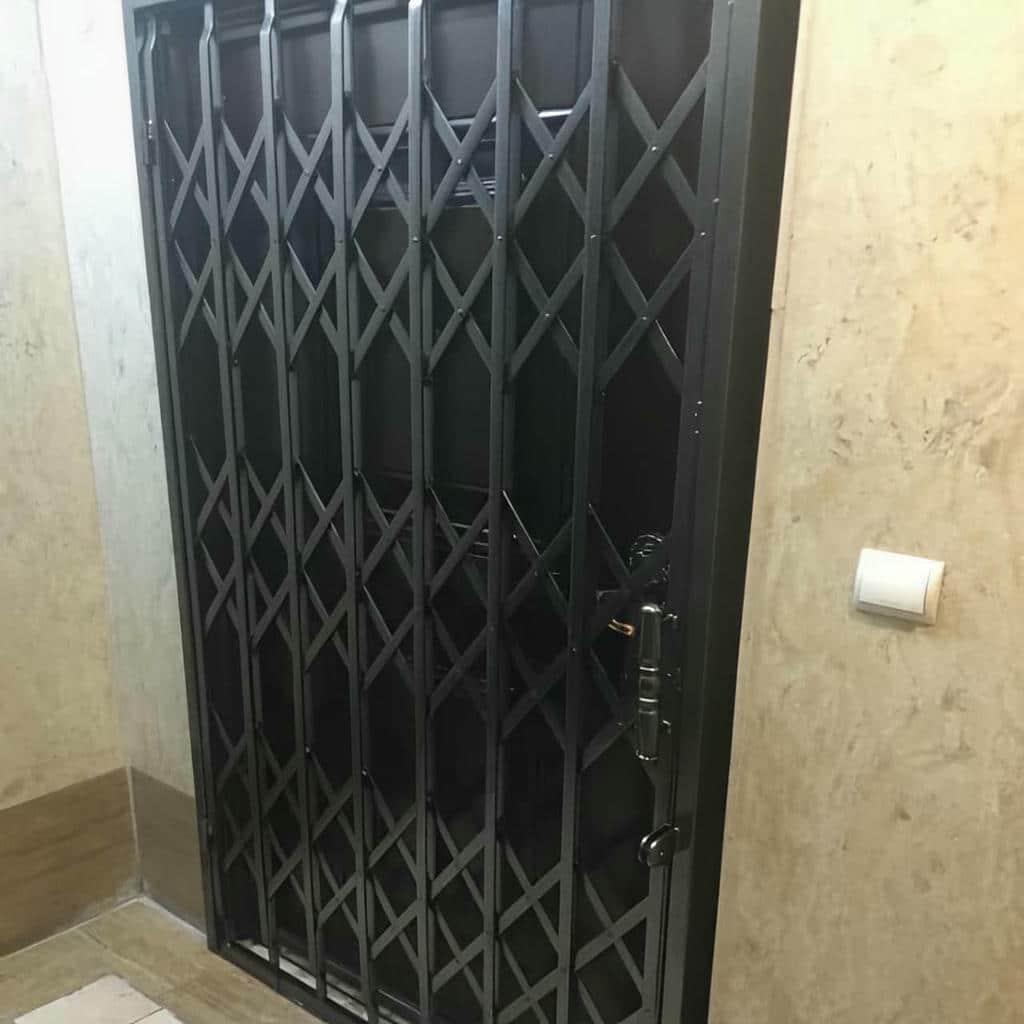 درب آکاردئونی حفاظ آپارتمان در بندر لنگه