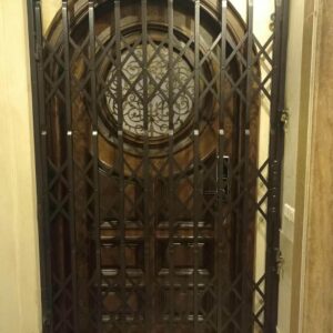 درب آکاردئونی حفاظ آپارتمان در ساوه