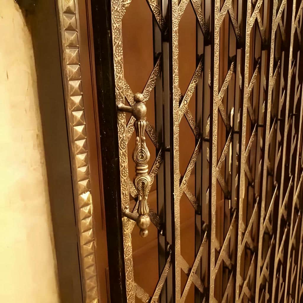 خرید درب آکاردئونی حفاظ آپارتمان در قشم