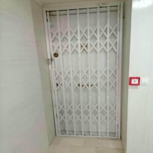درب آکاردئونی حفاظ آپارتمان در چالوس