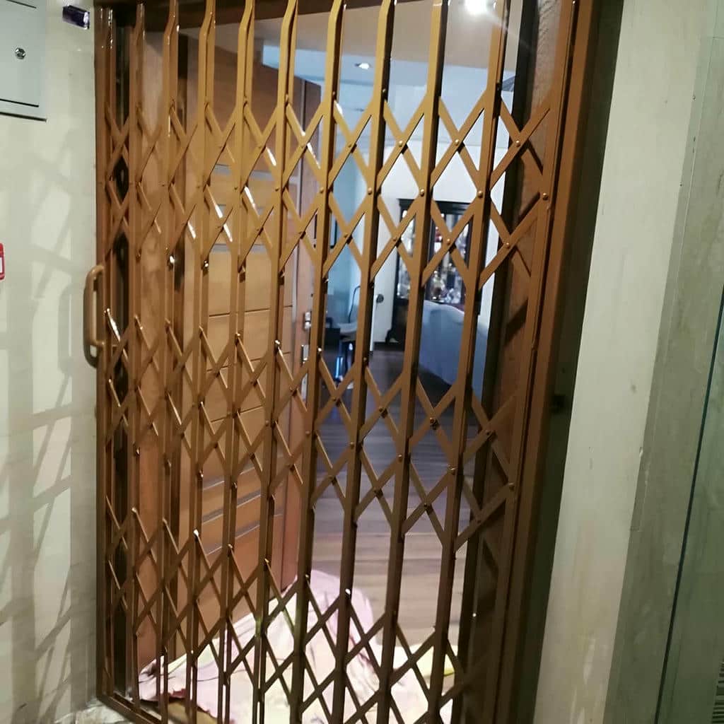 نصب درب آکاردئونی حفاظ آپارتمان در پردیس با پروفیل مقاوم