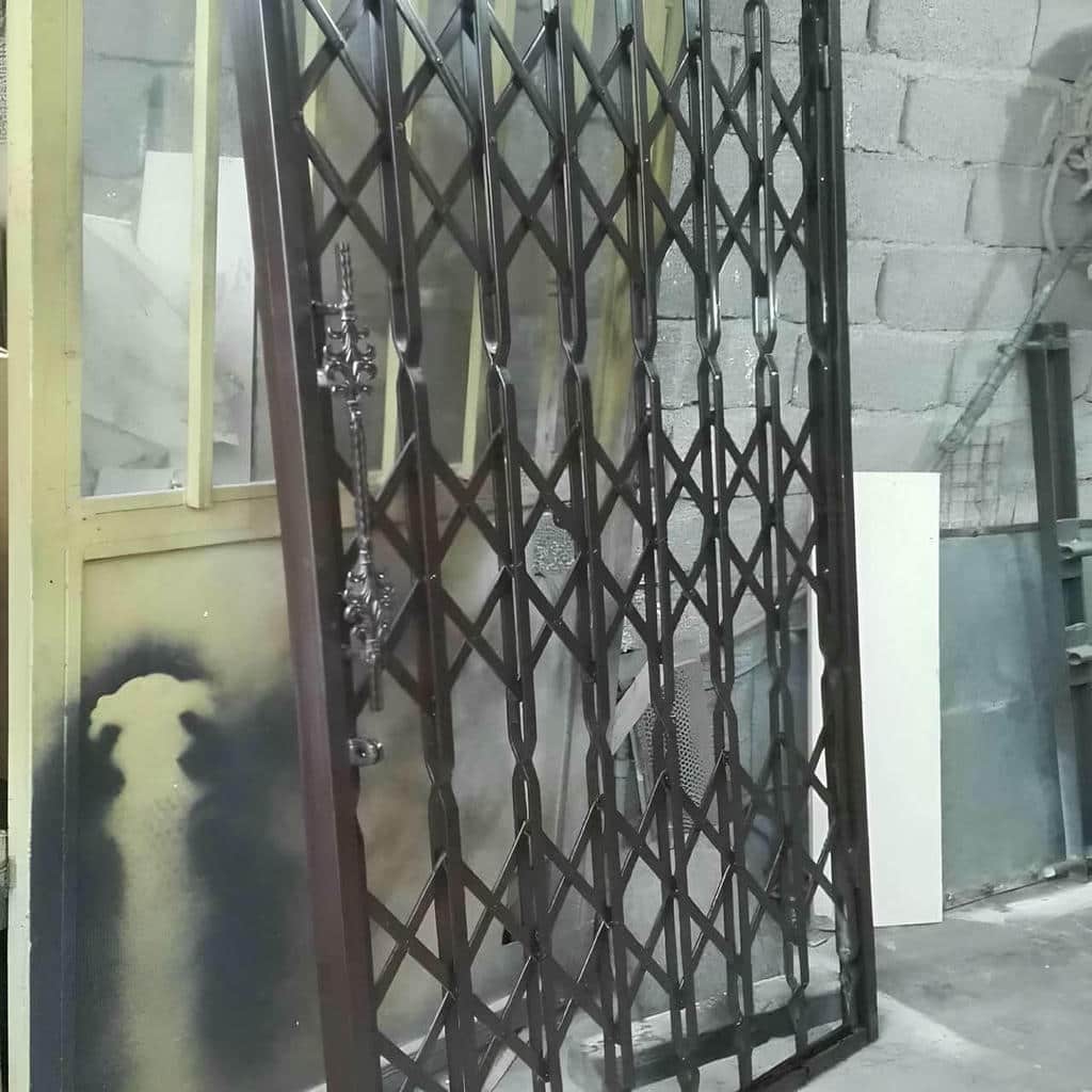 فروش درب آکاردئونی حفاظ آپارتمان تمام گل در یزد