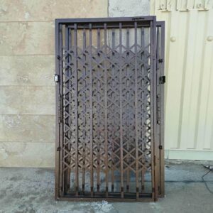 درب آکاردئونی حفاظ آپارتمان در بیرجند
