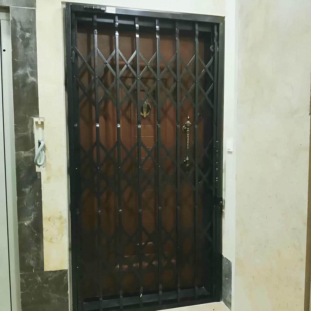 فروش درب آکاردئونی حفاظ آپارتمان با طراحی سفارشی در فردیس کرج