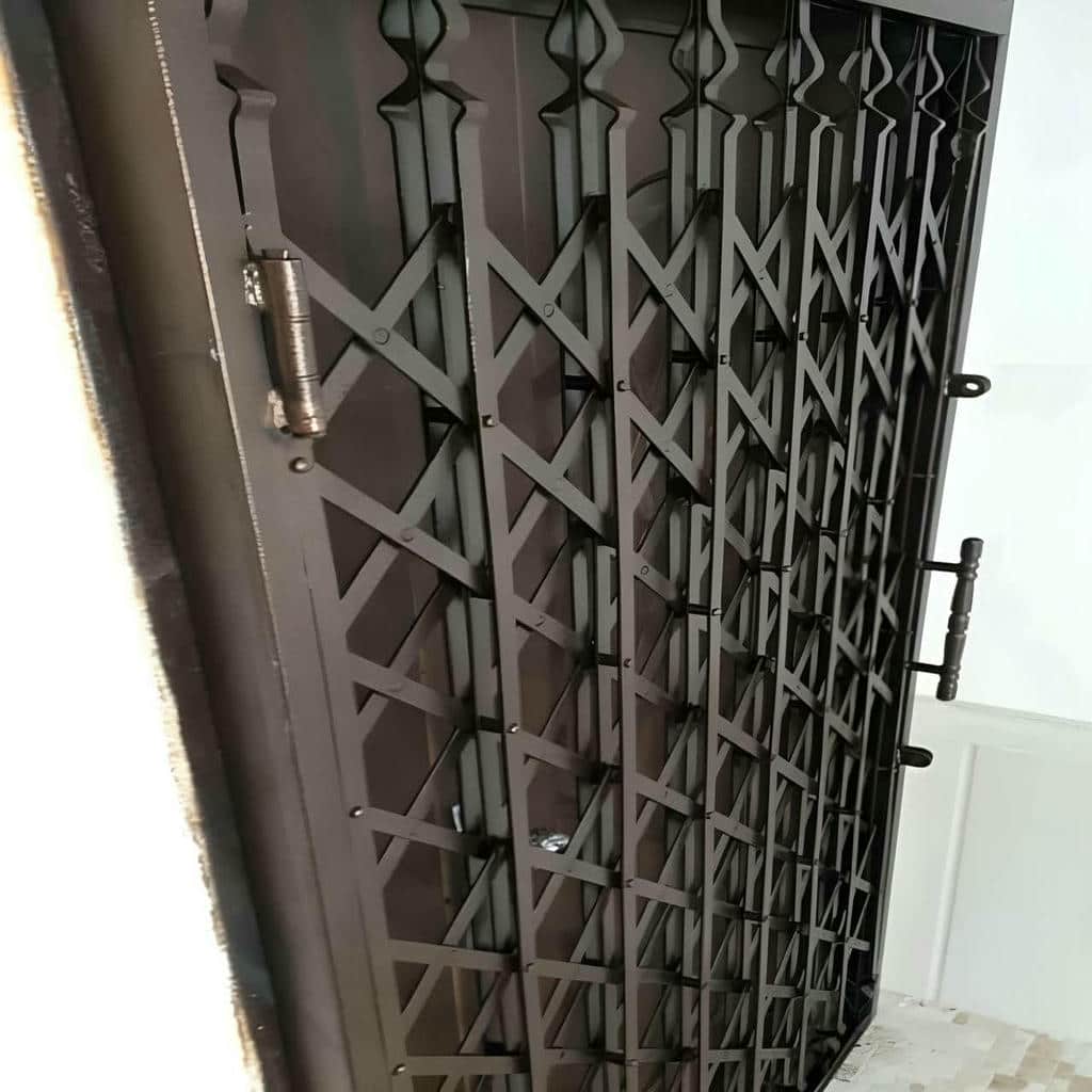 قیمت درب آکاردئونی حفاظ آپارتمان سه گل در یاسوج