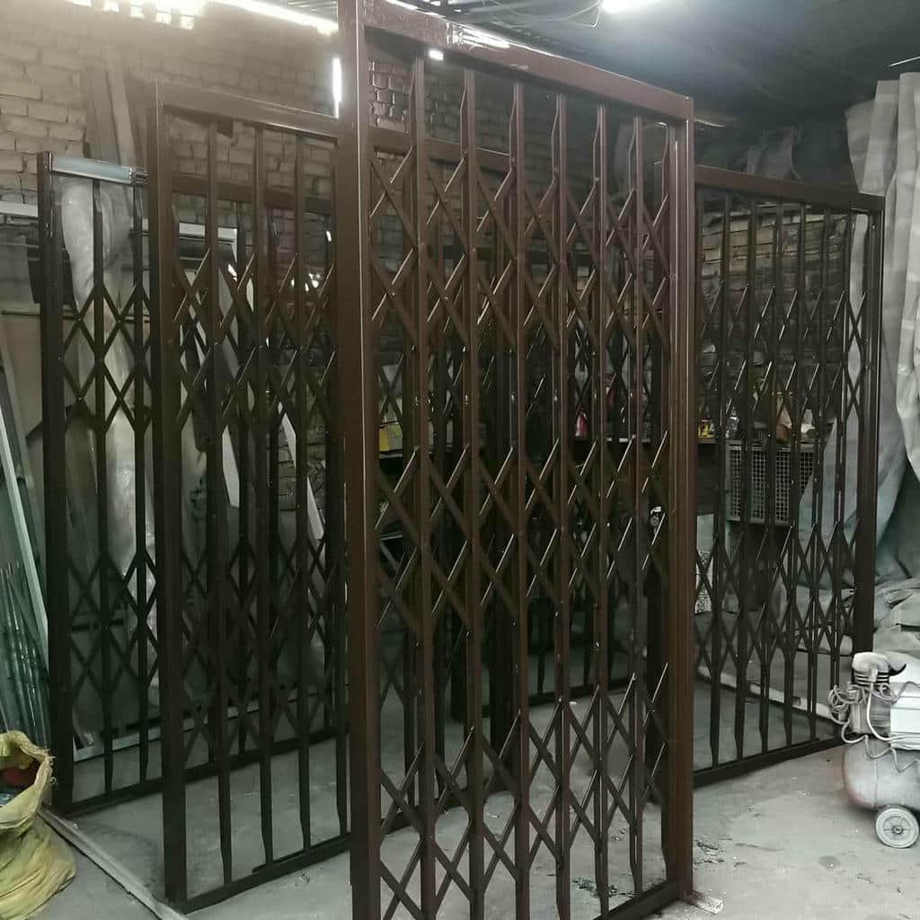 درب آکاردئونی حفاظ آپارتمان در ملارد