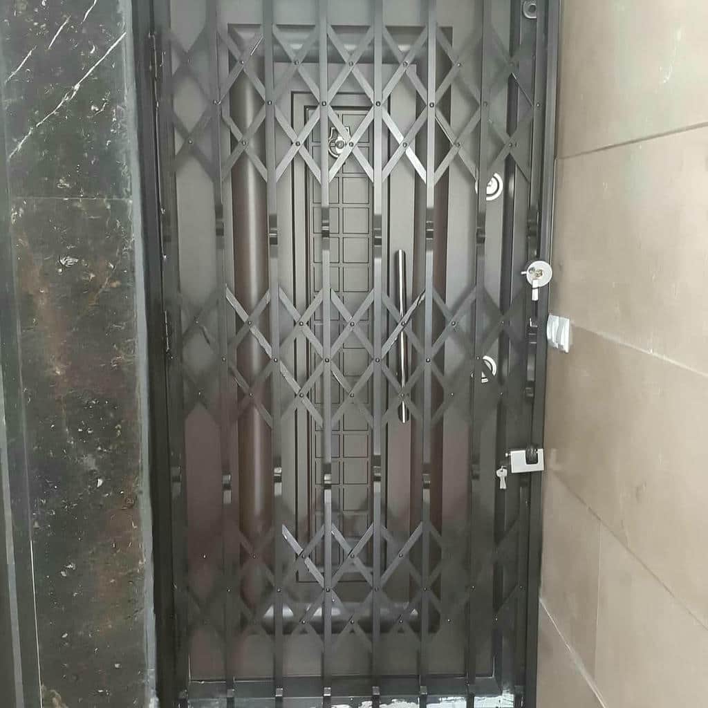 کارخانه درب آکاردئونی حفاظ آپارتمان در قشم