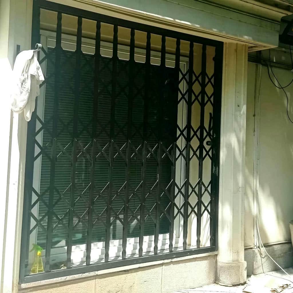 خرید درب آکاردئونی حفاظ آپارتمان قفل کتابی در کاشان