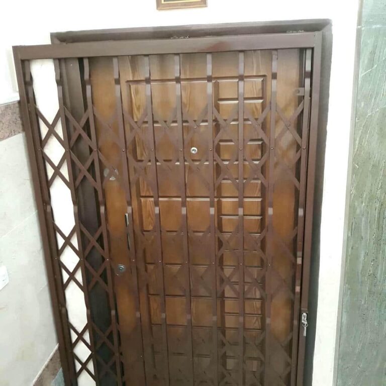 درب آکاردئونی حفاظ آپارتمان در فیروزکوه