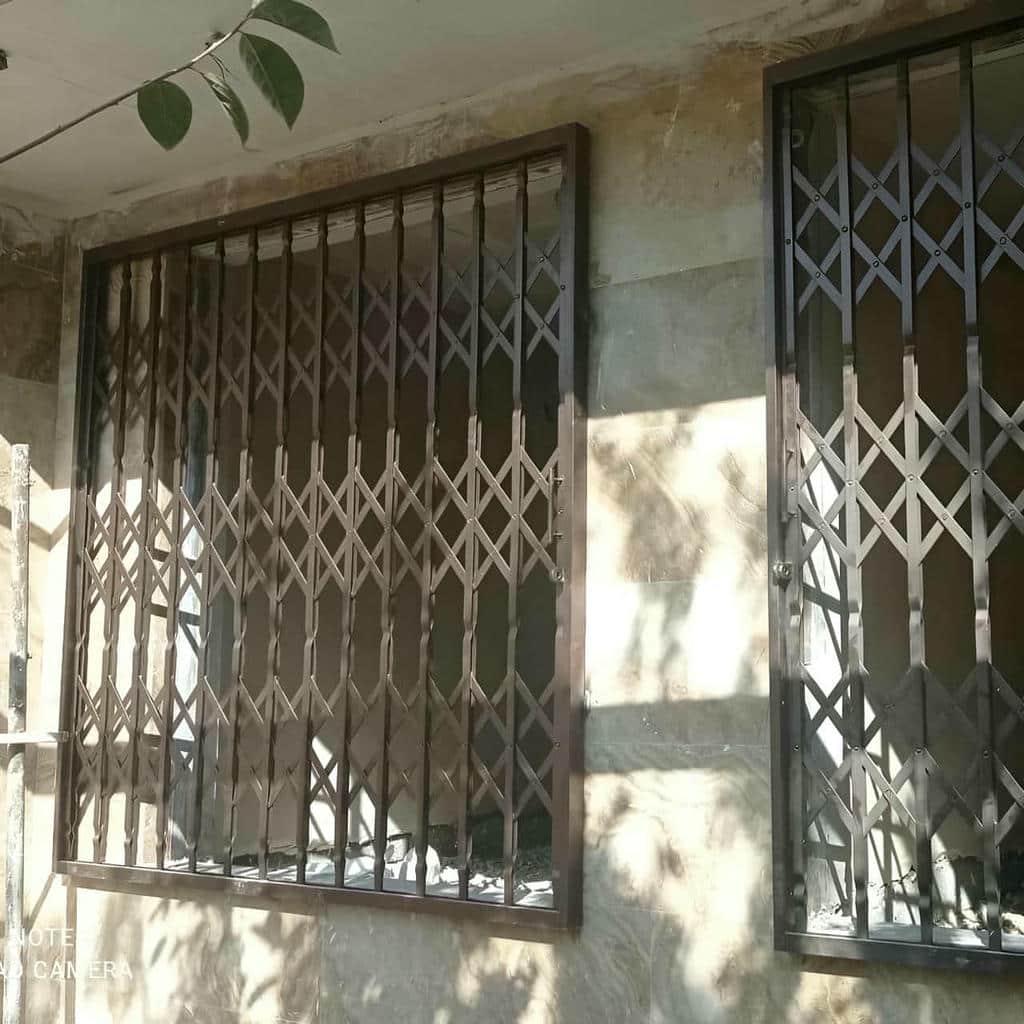 نصب درب آکاردئونی حفاظ آپارتمان چهارگل در اردبیل