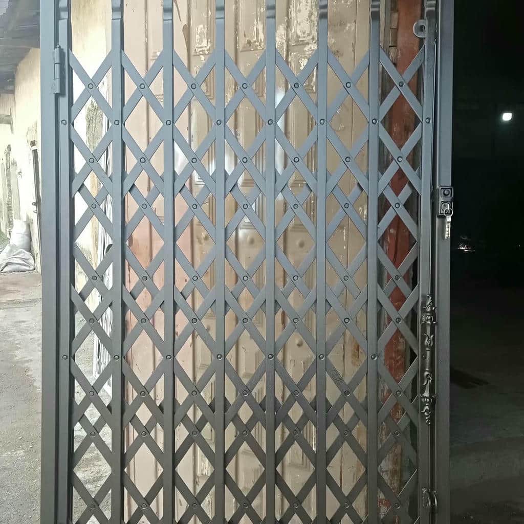 خرید درب آکاردئونی حفاظ آپارتمان قفل ضدبرش در یاسوج