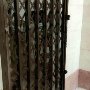 درب آکاردئونی حفاظ آپارتمان در کردان
