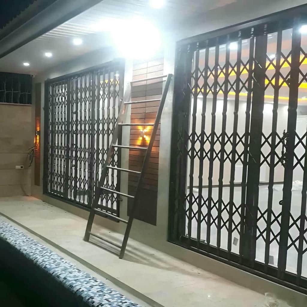 فروش درب آکاردئونی حفاظ آپارتمان تمام گل در مشهد