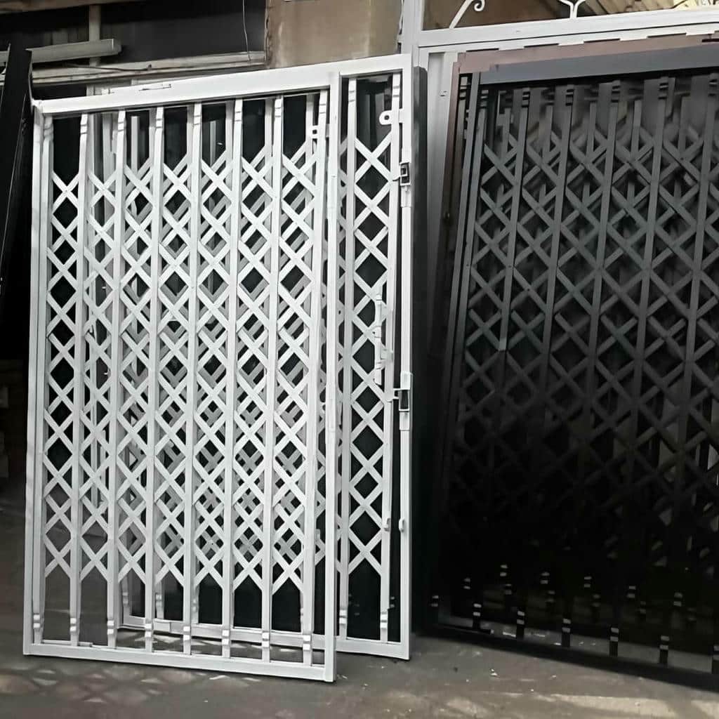 خرید درب آکاردئونی حفاظ آپارتمان قفل ضدبرش در محمودآباد