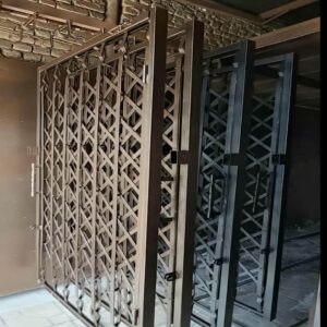 درب آکاردئونی حفاظ آپارتمان در کیش