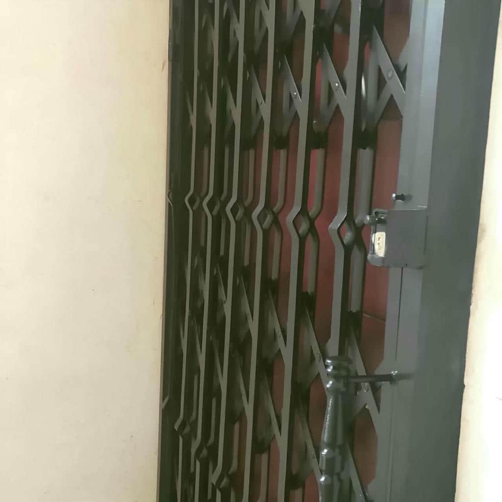 خرید درب آکاردئونی حفاظ آپارتمان دوگل در محمودآباد