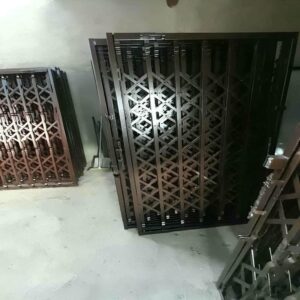 درب آکاردئونی حفاظ آپارتمان در گنبدکاووس