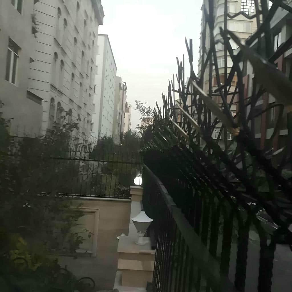نصب حفاظ شاخ گوزنی دیوار ساختمان رنگ کوره ای در اشتهارد