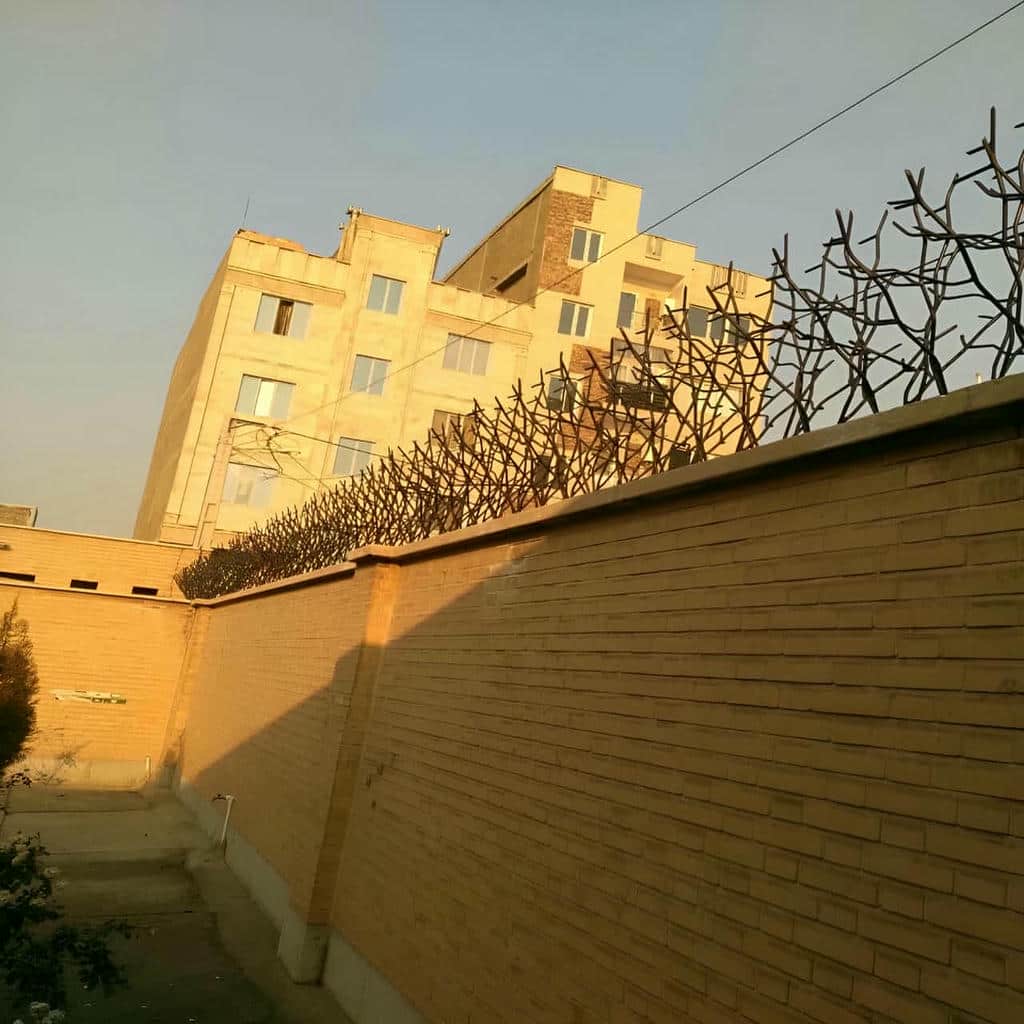 خرید حفاظ شاخ گوزنی دیوار ساختمان تراکم کنترل شده در یزد
