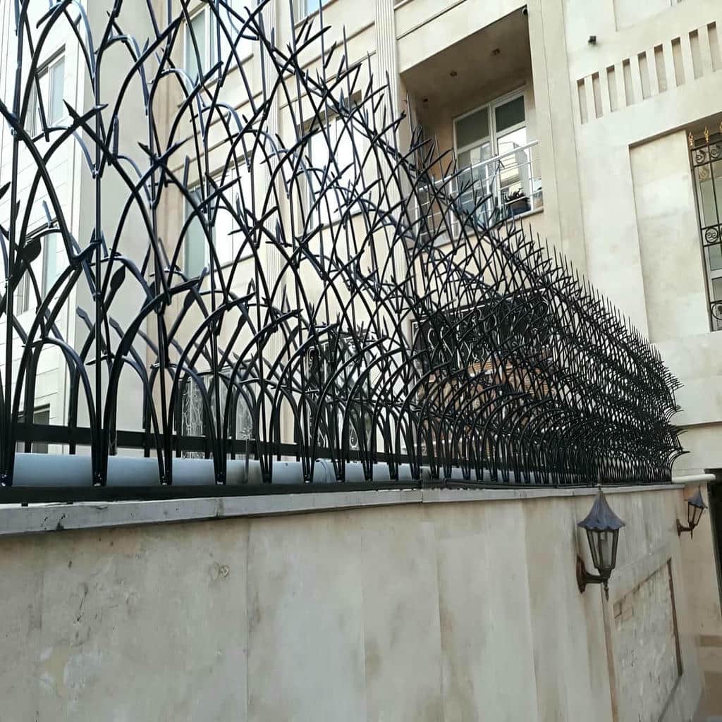 نصب حفاظ شاخ گوزنی دیوار ساختمان تراز دقیق در استان مازندران