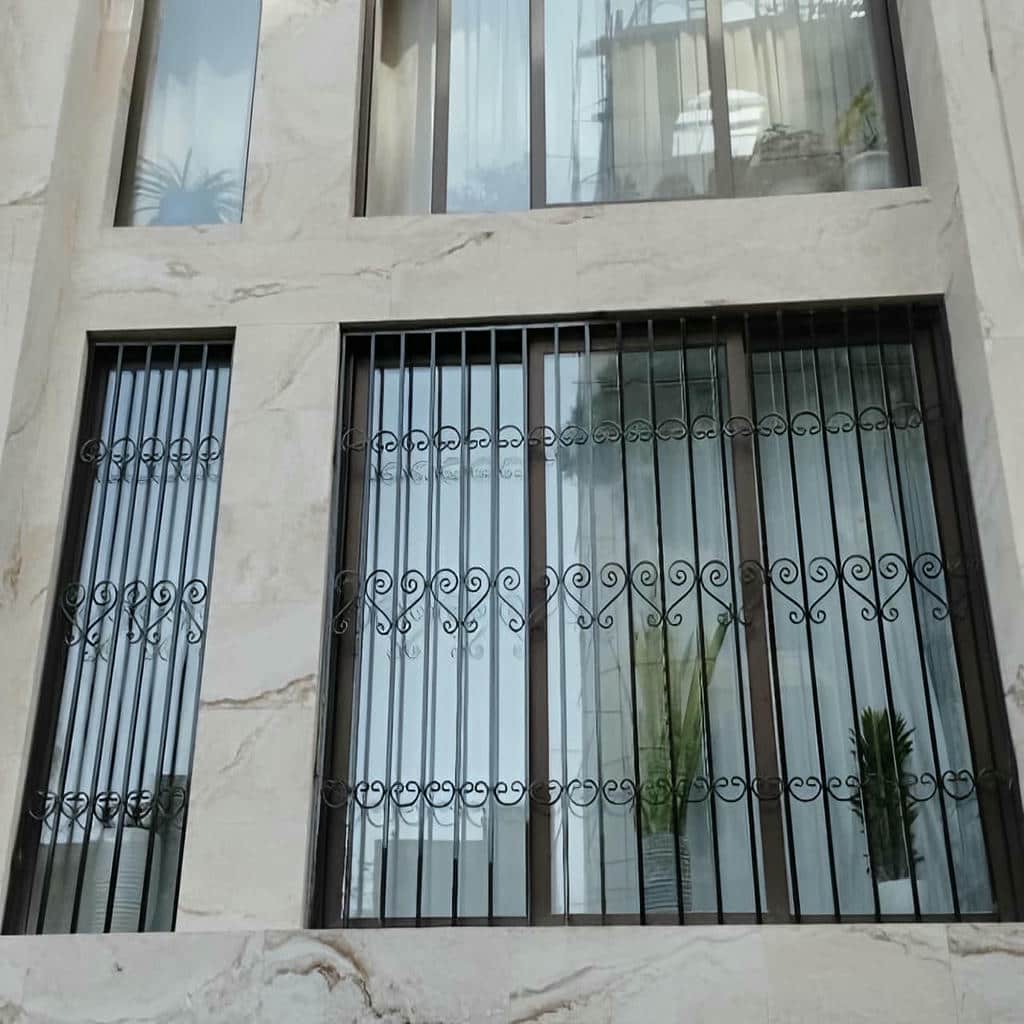 نصب حفاظ پنجره مدرن در قزوین