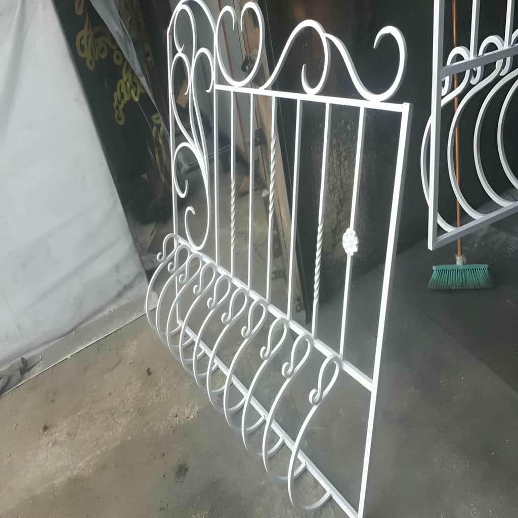 حفاظ پنجره در شهریار