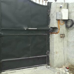 جک درب پارکینگ در ایرانشهر