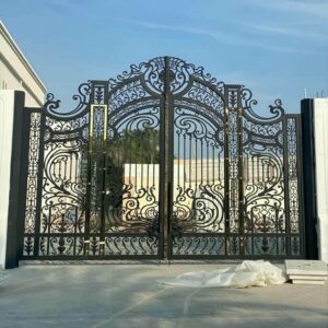 درب حیاط در قم