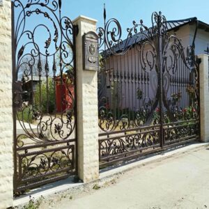 درب حیاط در اراک