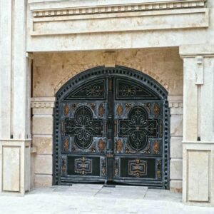 درب حیاط در قشم