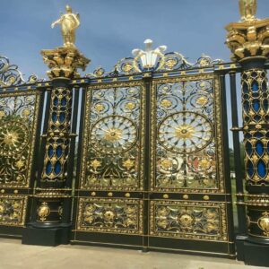 درب حیاط در آمل