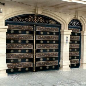 درب حیاط در سبزوار