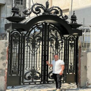 درب حیاط در هشتگرد