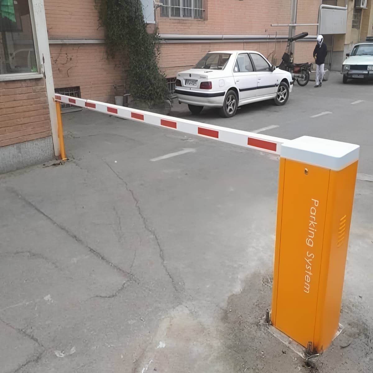 راهبند پارکینگ با مدار فرمان دقیق برای کنترل تردد راهبند پارکینگ با مدار فرمان دقیق برای کنترل تردد